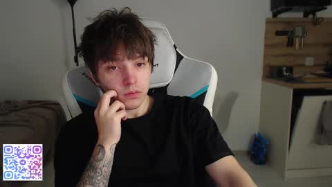 Snapshot of jayce_icestone chatting on November 20, 9:58 pm Jayce online show from November 20, 9:58 pm