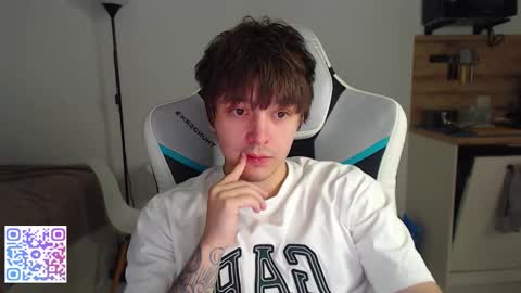 Snapshot of jayce_icestone chatting on November 21, 10:08 pm Jayce online show from November 21, 10:08 pm