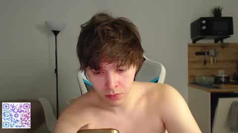 Snapshot of jayce_icestone chatting on December 20, 10:33 am Jayce online show from December 20, 10:33 am