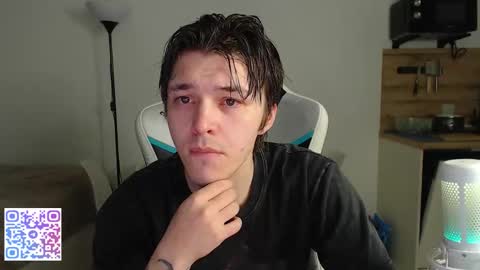 Snapshot of jayce_icestone chatting on December 21, 5:42 pm Jayce online show from December 21, 5:42 pm