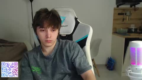 Snapshot of jayce_icestone chatting on December 22, 5:48 am Jayce online show from December 22, 5:48 am