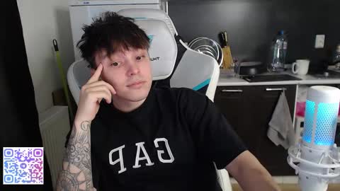 Snapshot of jayce_icestone chatting on February 26, 2:27 pm Jayce online show from February 26, 2:27 pm