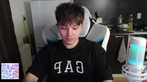 Snapshot of jayce_icestone chatting on February 27, 2:17 pm Jayce online show from February 27, 2:17 pm