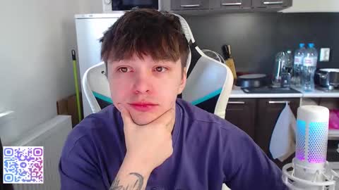 Snapshot of jayce_icestone chatting on March 8, 9:35 am Jayce online show from March 8, 9:35 am