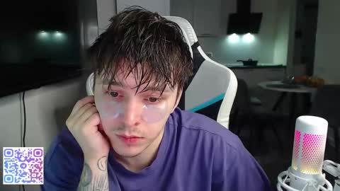 Snapshot of jayce_icestone chatting on March 19, 1:37 pm Jayce online show from March 19, 1:37 pm