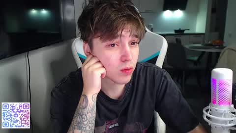 Snapshot of jayce_icestone chatting on March 21, 11:26 am Jayce online show from March 21, 11:26 am