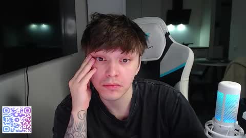 Snapshot of jayce_icestone chatting on March 22, 3:48 pm Jayce online show from March 22, 3:48 pm