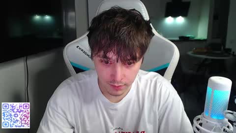 Snapshot of jayce_icestone chatting on April 4, 3:16 am Jayce online show from April 4, 3:16 am