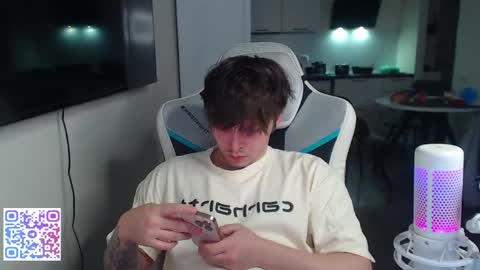 Jayce online show from May 13, 4:04 pm