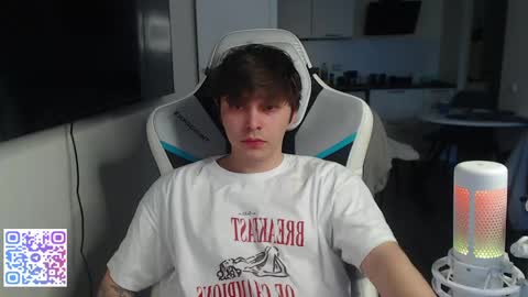 Jayce online show from May 16, 4:50 pm