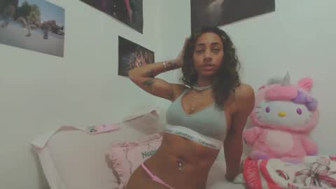 Snapshot of jayceejoness chatting on February 25, 3:27 am Jaycee online show from February 25, 3:27 am