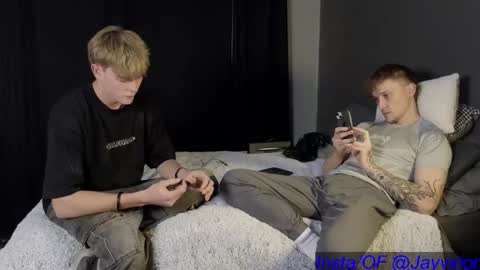 Snapshot of jaycex_69 chatting on September 30, 10:20 am THE HOUSE online show from September 30, 10:20 am