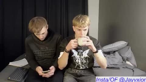 Snapshot of jaycex_69 chatting on October 20, 3:01 pm THE HOUSE online show from October 20, 3:01 pm