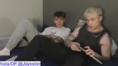 Snapshot of jaycex_69 chatting on November 28, 9:23 am THE HOUSE online show from November 28, 9:23 am