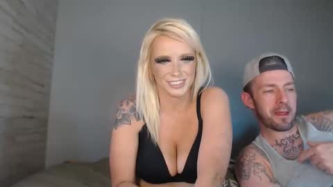 Snapshot of jaydenangel chatting on May 2, 11:10 pm Blondie Queen Jayden online show from May 2, 11:10 pm