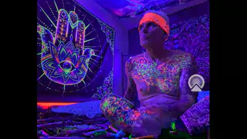 Snapshot of jayfugz chatting on December 17, 9:28 am jayfugz online show from December 17, 9:28 am