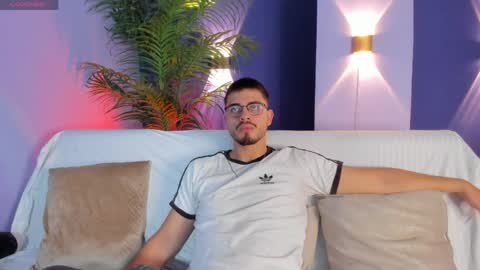 Jay online show from April 1, 6:49 pm