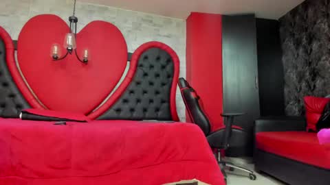 jaylen_bdsm online show from May 18, 9:37 am