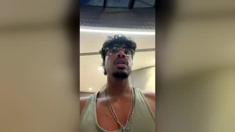 Snapshot of jayluvsu69 chatting on July 12, 7:32 am jayluvsu69 online show from July 12, 7:32 am