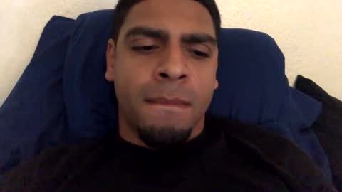 Jayfly online show from November 3, 4:30 pm