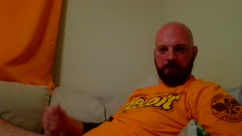 Snapshot of jayw82730 chatting on November 30, 2:15 am Jay online show from November 30, 2:15 am