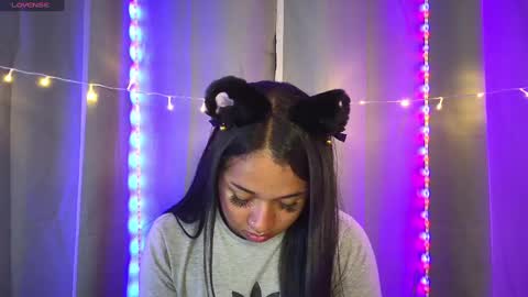 Snapshot of jaziel_wilsoon chatting on December 4, 2:09 am jaziel_wilsoon online show from December 4, 2:09 am