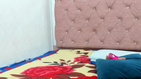 jazmin040_ online show from January 16, 11:47 am