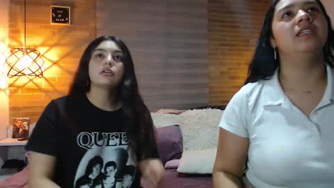 Jazmin and Scarlett online show from December 20, 10:22 am