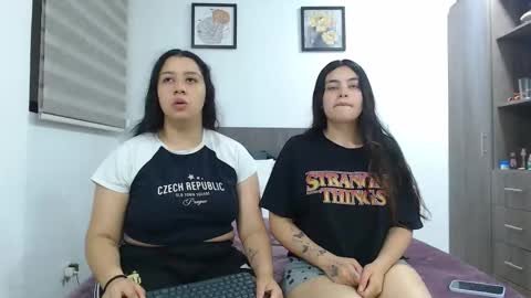 Jazmin and Scarlett online show from March 22, 1:20 am