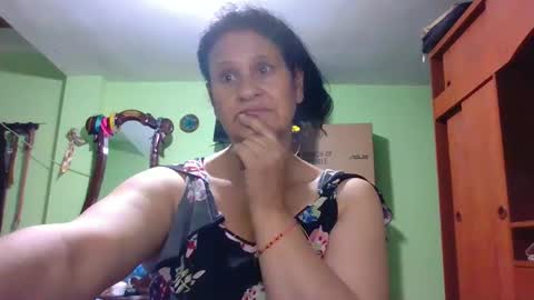Snapshot of jazmin_rios chatting on January 24, 1:36 pm jazmim online show from January 24, 1:36 pm
