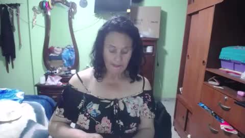 Snapshot of jazmin_rios chatting on January 25, 5:40 pm jazmim online show from January 25, 5:40 pm