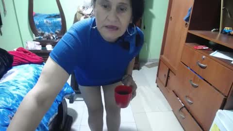 Snapshot of jazmin_rios chatting on February 4, 3:22 am jazmim online show from February 4, 3:22 am