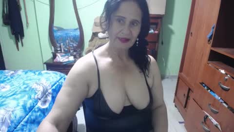 Snapshot of jazmin_rios chatting on February 6, 11:04 pm jazmim online show from February 6, 11:04 pm