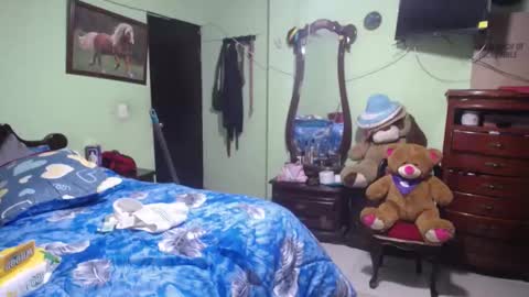 Snapshot of jazmin_rios chatting on February 7, 3:30 pm jazmim online show from February 7, 3:30 pm