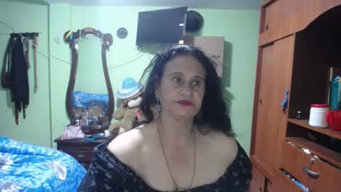 Snapshot of jazmin_rios chatting on February 8, 1:11 am jazmim online show from February 8, 1:11 am