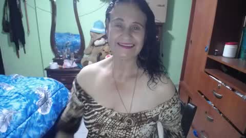 Snapshot of jazmin_rios chatting on February 8, 11:13 pm jazmim online show from February 8, 11:13 pm