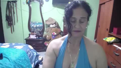 Snapshot of jazmin_rios chatting on February 14, 2:28 am jazmim online show from February 14, 2:28 am
