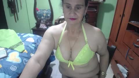Snapshot of jazmin_rios chatting on February 19, 11:57 pm jazmim online show from February 19, 11:57 pm