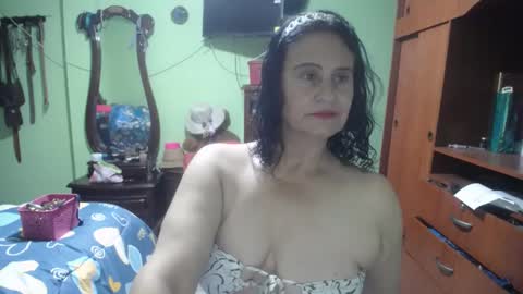 Snapshot of jazmin_rios chatting on February 26, 11:48 pm jazmim online show from February 26, 11:48 pm
