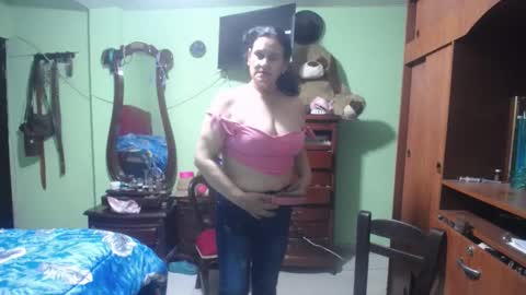 Snapshot of jazmin_rios chatting on February 28, 10:17 pm jazmim online show from February 28, 10:17 pm