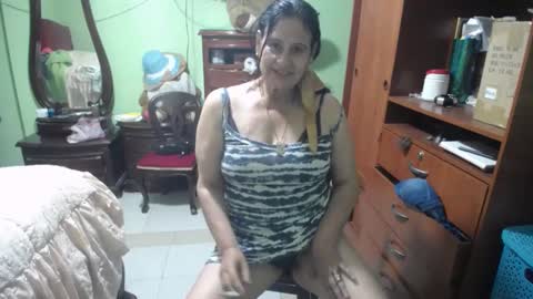 Snapshot of jazmin_rios chatting on March 5, 11:05 pm jazmim online show from March 5, 11:05 pm