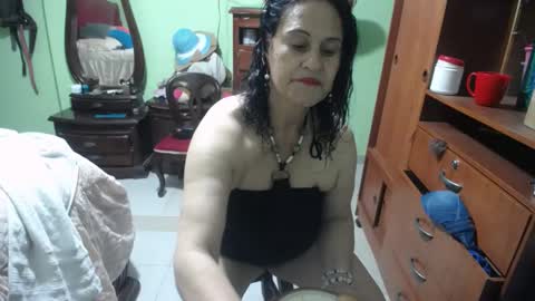 Snapshot of jazmin_rios chatting on March 6, 1:03 pm jazmim online show from March 6, 1:03 pm
