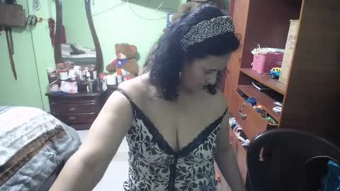 Snapshot of jazmin_rios chatting on September 28, 12:32 pm jazmim online show from September 28, 12:32 pm