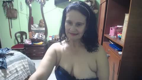 Snapshot of jazmin_rios chatting on October 1, 1:11 am jazmim online show from October 1, 1:11 am