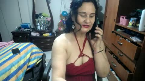 Snapshot of jazmin_rios chatting on June 27, 12:44 pm jazmim online show from June 27, 12:44 pm