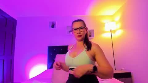 Snapshot of jazmin_steele chatting on March 21, 1:05 pm Jazmin online show from March 21, 1:05 pm