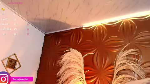 Jazmin online show from September 18, 1:02 pm