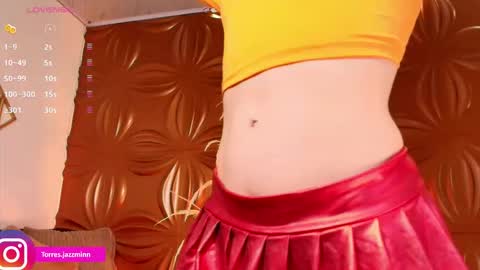 Jazmin online show from September 20, 1:01 pm