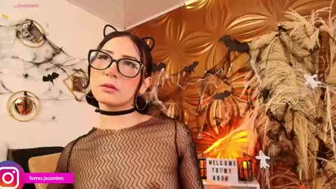 Jazmin online show from October 21, 1:23 pm