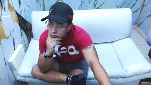 Snapshot of jbarto_ chatting on June 13, 6:17 pm jbarto_ online show from June 13, 6:17 pm